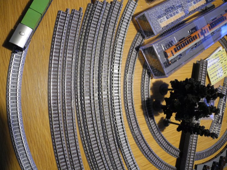 Four small men assembled this image.